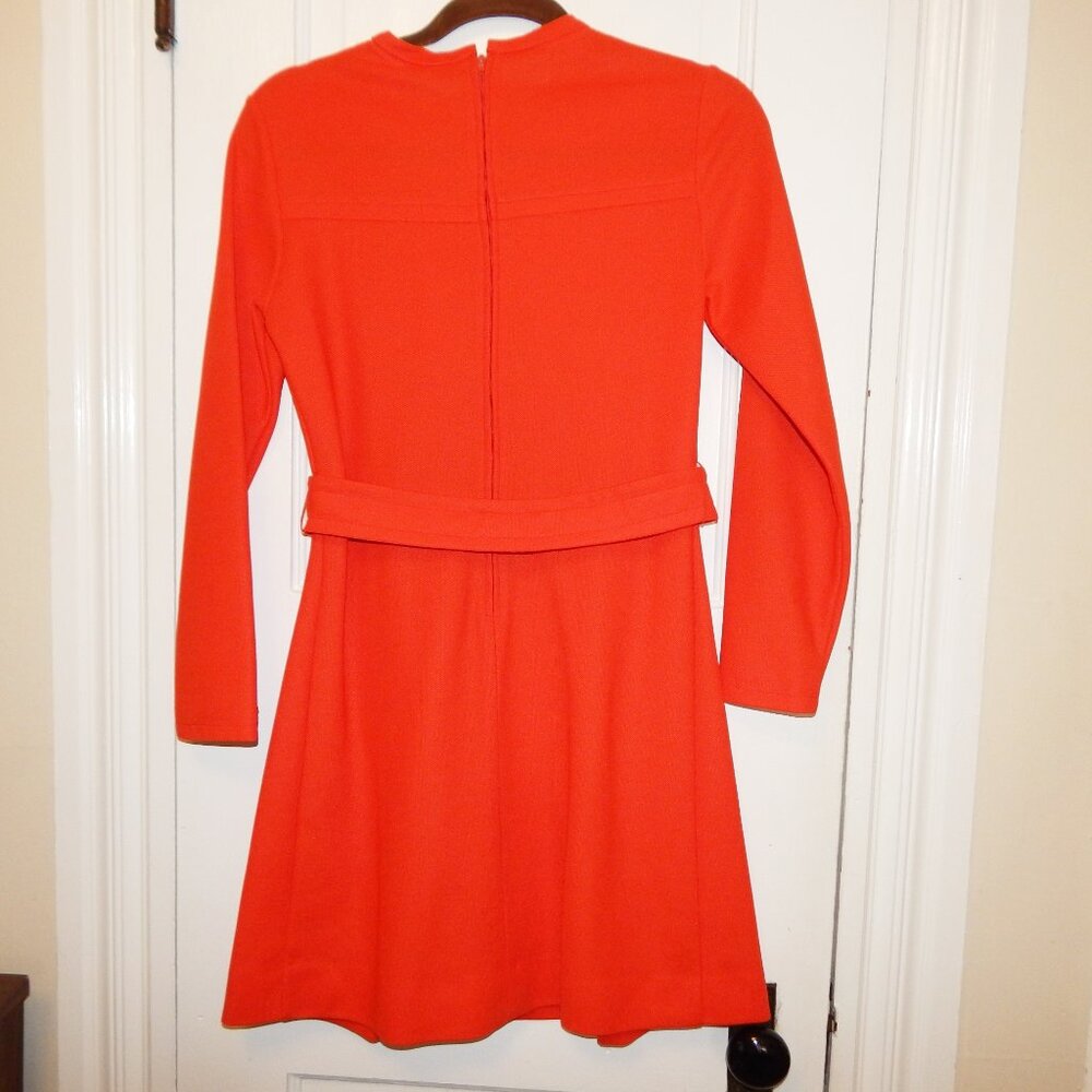 Vintage Stunning Mod Mini Dress Orange with Chain Belt - Picture 3 of 4
